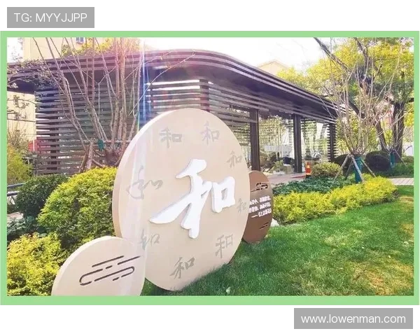 当玻璃遇上荧屏：一场跨越时空的视觉盛宴，“玻璃画”点亮你的屏幕